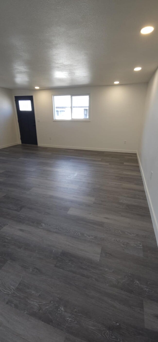 Photo - 618 11th St Unidad #4