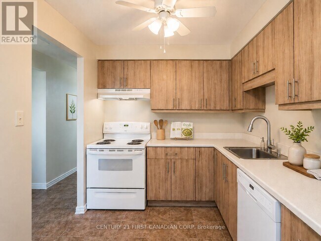 Photo - 363 Colborne St Unit 1901