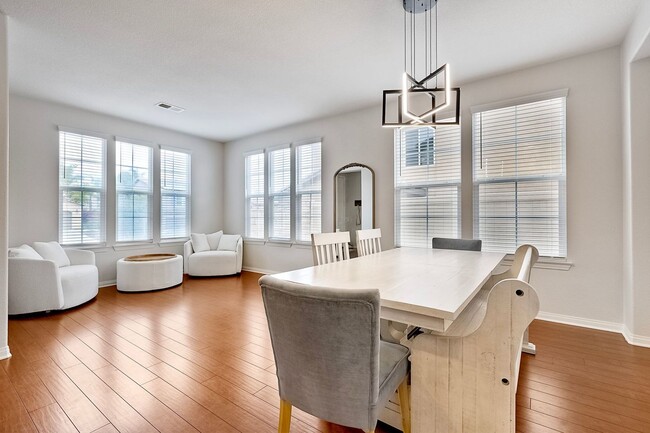 Photo - 3Bed/2.5Bath with Loft and Bonus Room~ Dulock