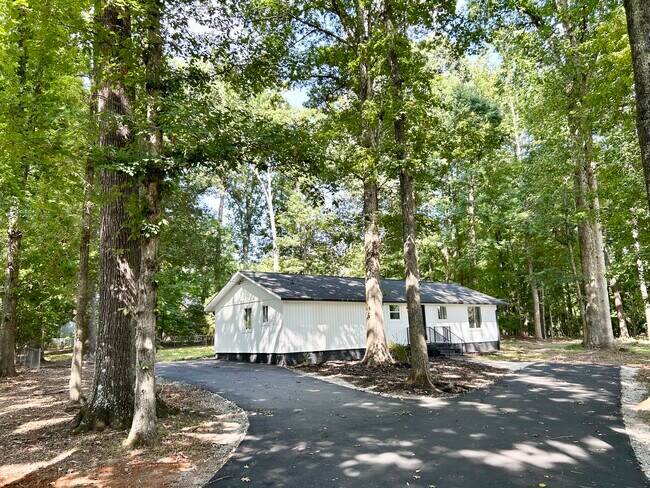 5950 Lake Wylie Rd