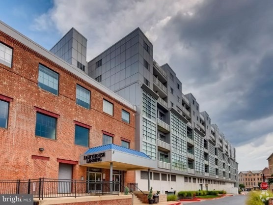 Building Photo - 2702 Lighthouse Pt E Unit 631