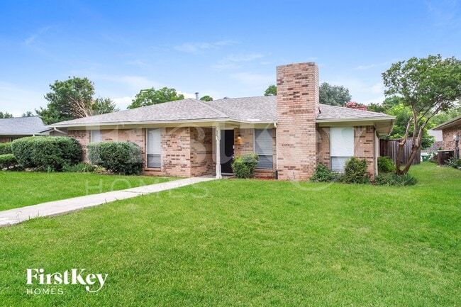 Photo - 1841 College Pkwy