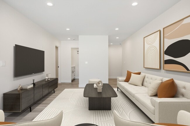 Photo - 5409 Radford Ave Unit 07