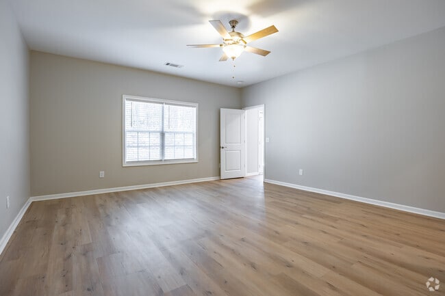 3BR, 2BA - 1736SF