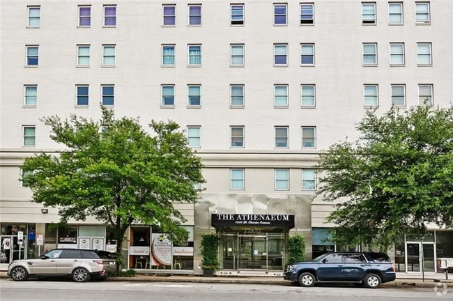 Building Photo - 1205 St Charles Ave Rental
