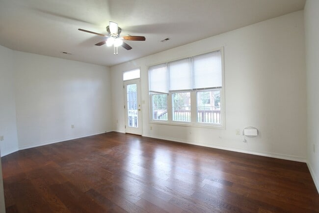 Photo - 3-Bedroom Townhome with Bonus Room, Large ...