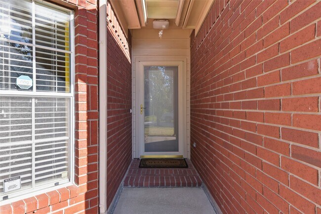 Photo - 14722 Trailbrook Dr