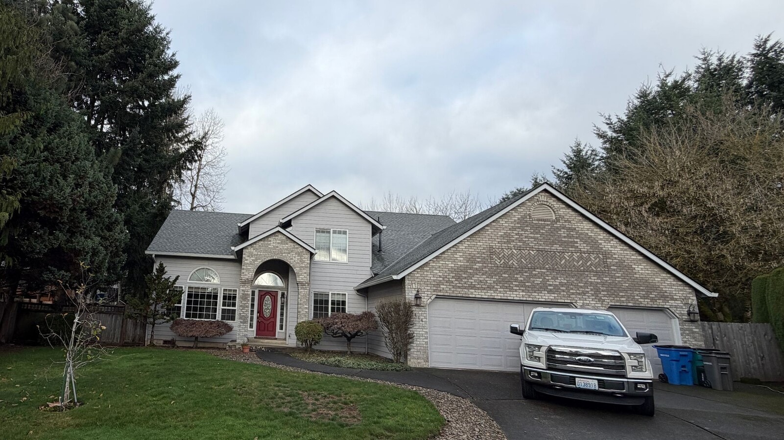 Photo - Lovely 4 BD | 2.5 BA | 2,470 SF | 3-Car Garage | Cul-de-Sac Lot | Barberton