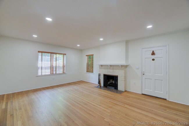 Photo - 1601 SE 2nd St