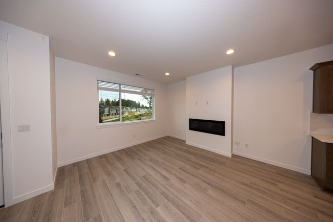 Photo - Brand New! - 3 Bedroom Townhome in Vancouv...