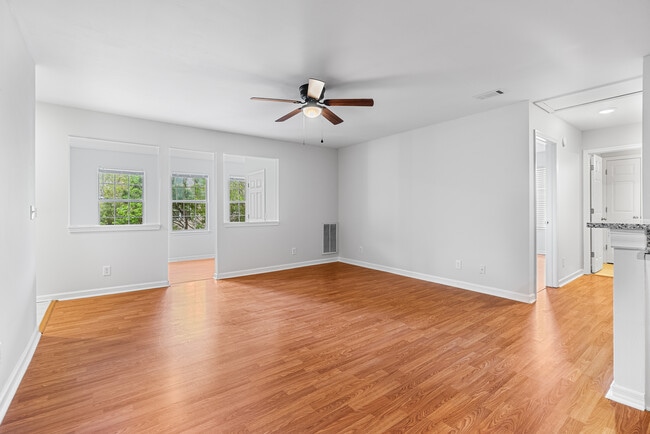 Photo - King George Apartments