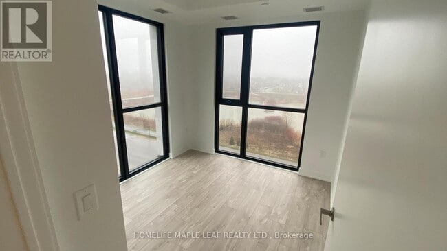 Photo - 720 Whitlock Ave Unit 512