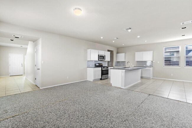 Photo - 301 Tempest Trl