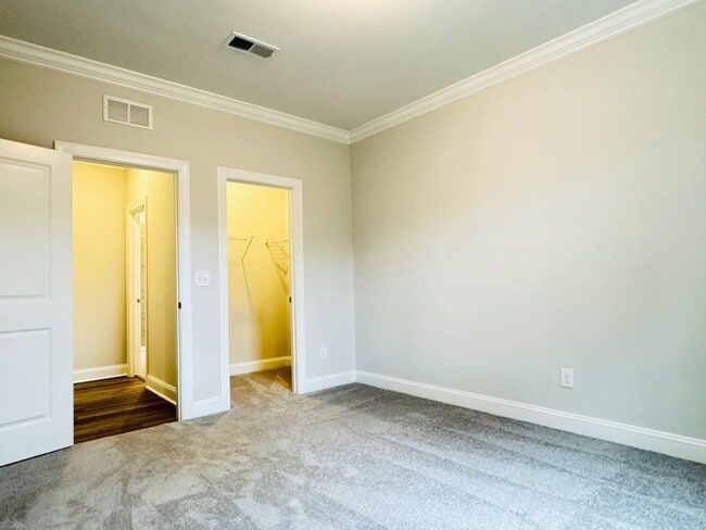 Photo - Single Family 4 Bedroom 3 Bathroom for Rent - Guest Bedroom Down