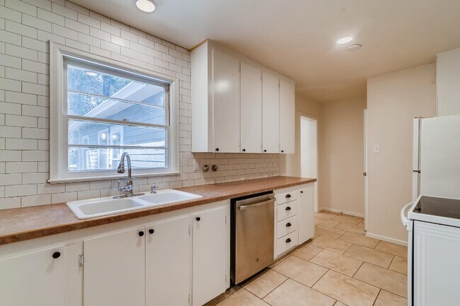 Photo - 623 S Grant Ave