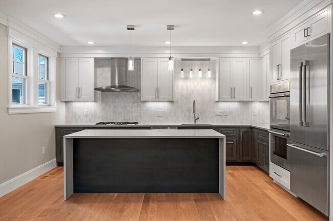 Photo - 799 Heath St Unit 2