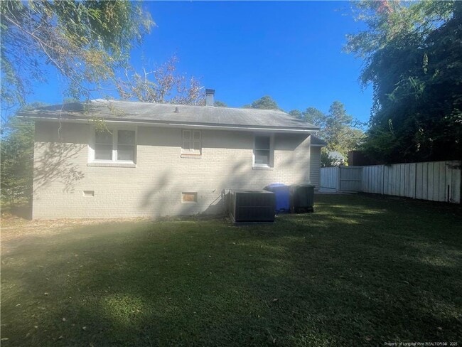 Photo - 458 McBain Dr