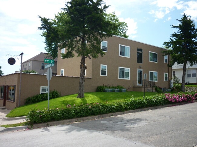 Building Photo - 801 S 49th St Unit 807 Rental
