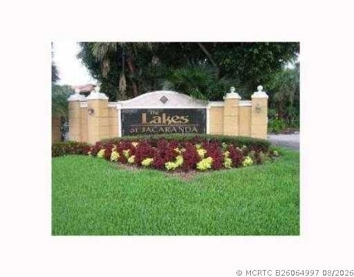 Building Photo - 10773 Cleary Blvd Unit 110