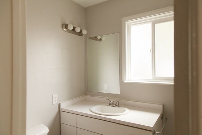 Photo - 1133 Laurel Ln Unit 1