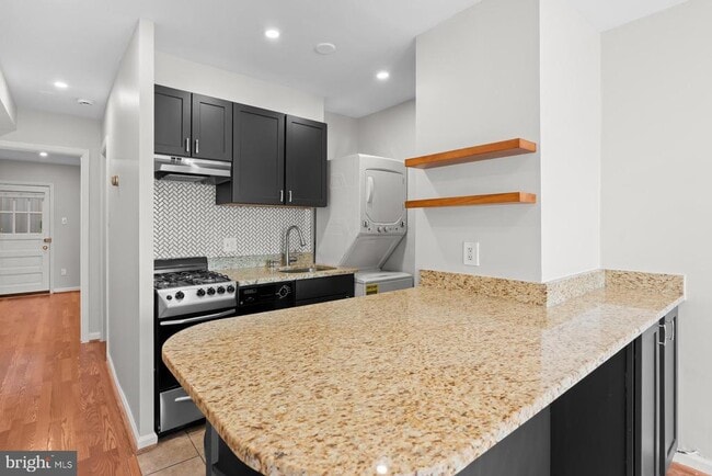 Building Photo - 2517 P St NW Unit 1