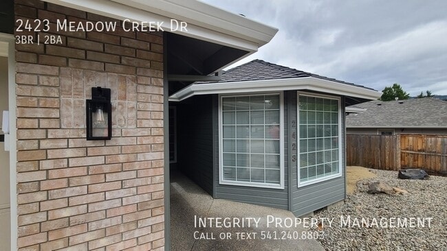 Photo - 2423 Meadow Creek Dr
