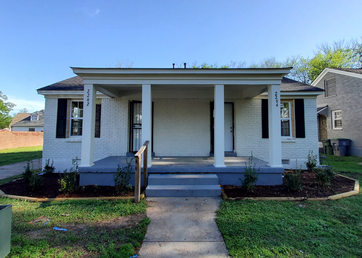 Welcome to our charming 2 bedroom, 1 bathr... - Welcome to our charming 2 bedroom, 1 bathr... Townhome