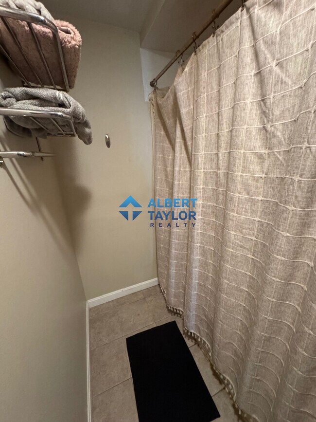 Photo - 101 Heath St Unit 3