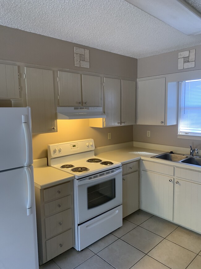 Photo - 201 Marquette St Unidad #2