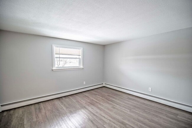 Photo - 205 Main St.