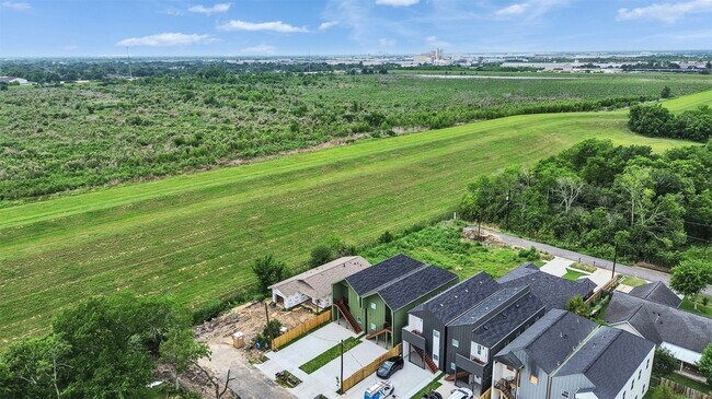 Photo - 9707 Cargill St Unidad A-B