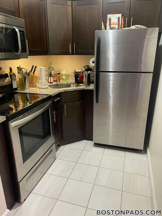 Photo - 81 Essex St Unit 81