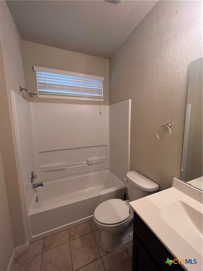Photo - 472 Copper Hill Dr