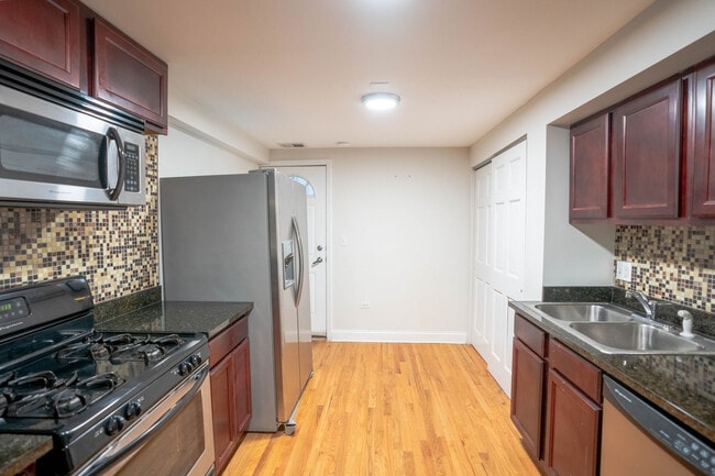 Photo - 3057 W Grace St Unit G