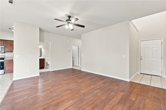 Photo - 3207 SW Deerfield Blvd