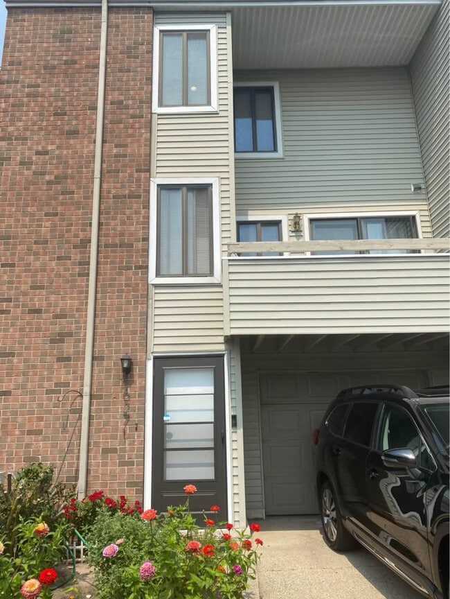 Photo - 6271 Architrave Dr SE Unit 6271