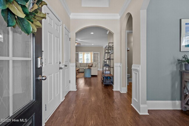 Photo - 116 Old Clubhouse Ln