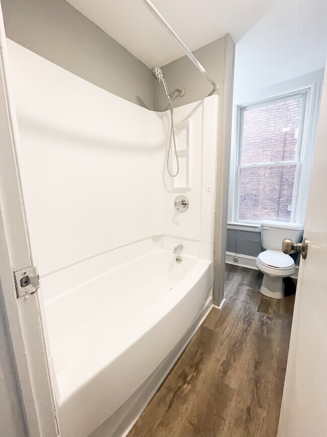 Photo - 267-271 Whethersfield Ave