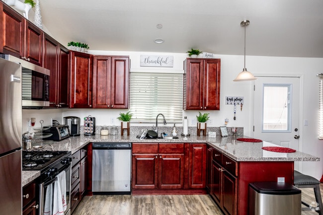 2BR, 2BA - 1074 SF
