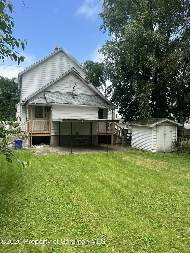 Photo - 161-163-163 W Parker St