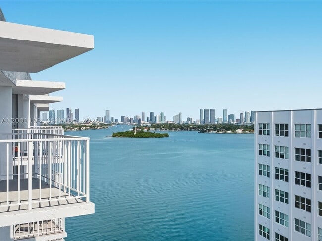 Building Photo - 1228 West Dr Unit 1506