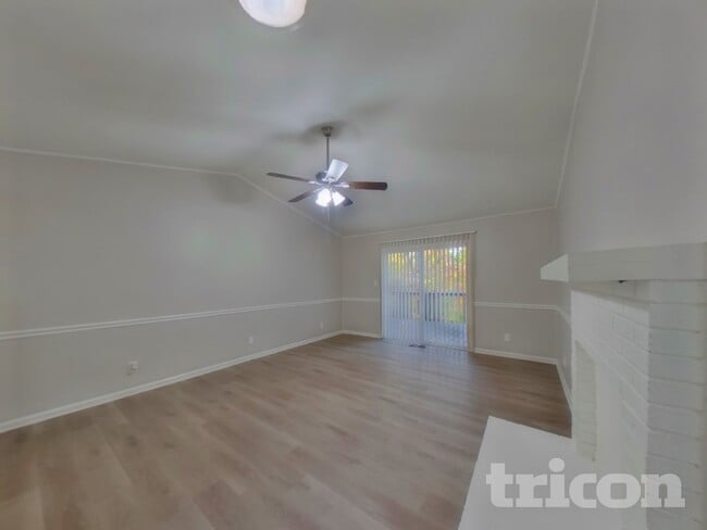 Photo - 6273 Branch Hill Cir House