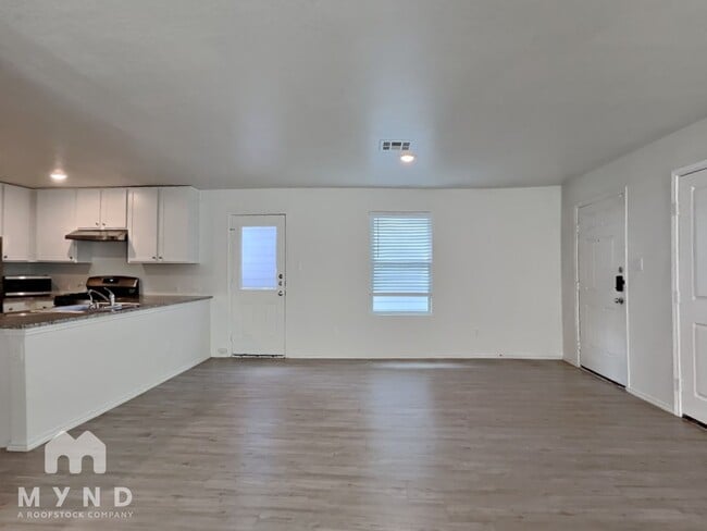 Photo - 7102 Tides Trl