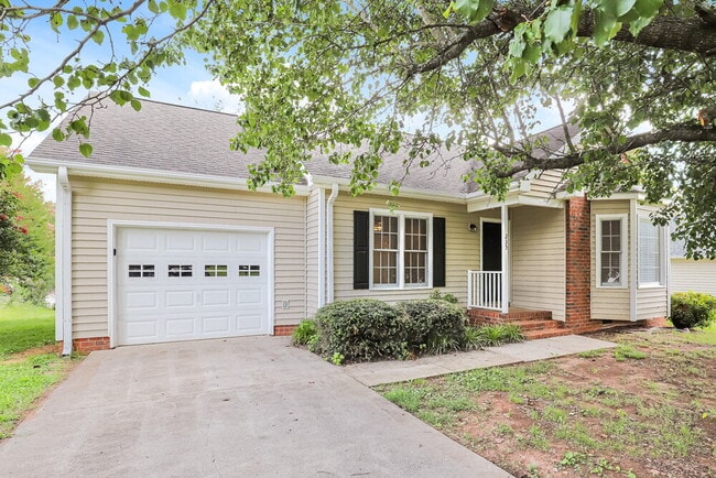 Photo - 235 Lorraine Dr