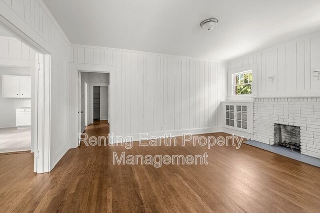 Photo - 1319 18th Way SW