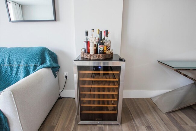 Photo - 1345 Lincoln Rd Unidad 605