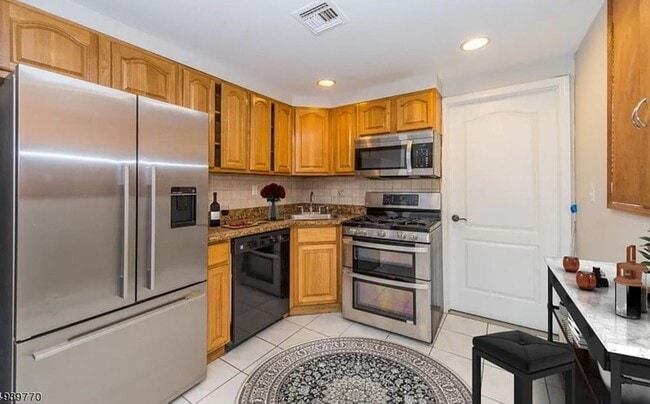 Photo - 47 Webster Ave