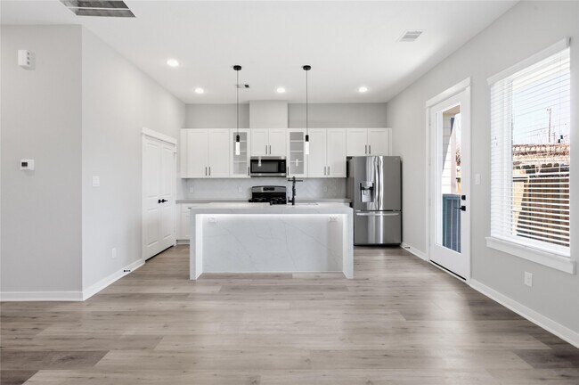 Photo - 6728 Parker Grv Ln