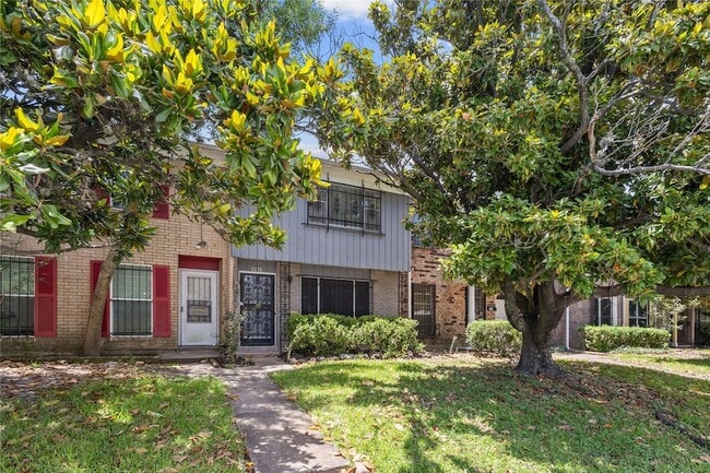 Building Photo - 8238 Fondren Rd Unit 8238