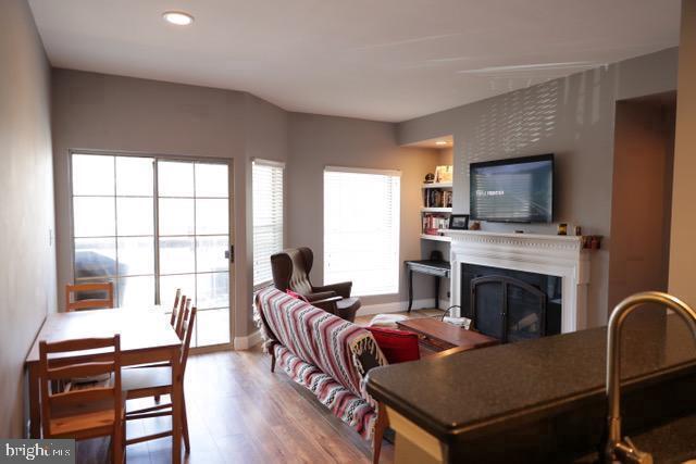 Building Photo - 3920 Penderview Dr Unit 324